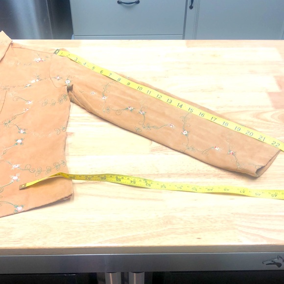 Dressbarn size 6 button down - Picture 8 of 13